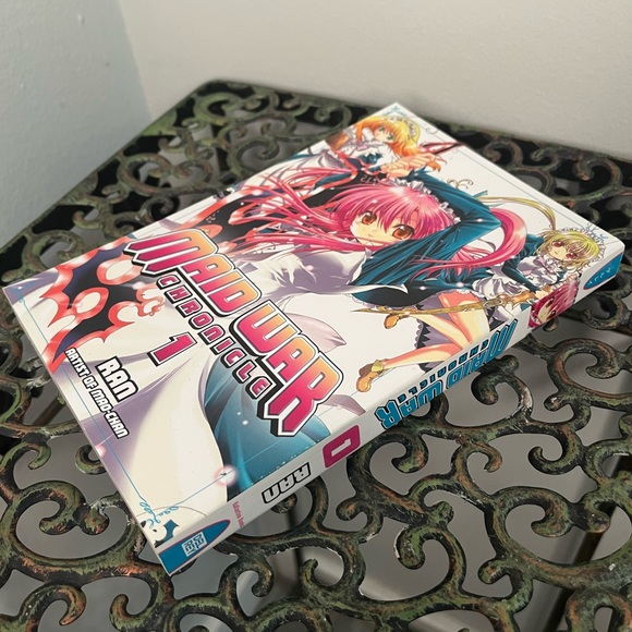 📘 3 for $20 Manga DEAL! 📘
DEL REY Maid War Chronicles by Ran Volume 1 - Picture 3 of 3